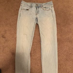 Lightwash american eagle jeans size 4